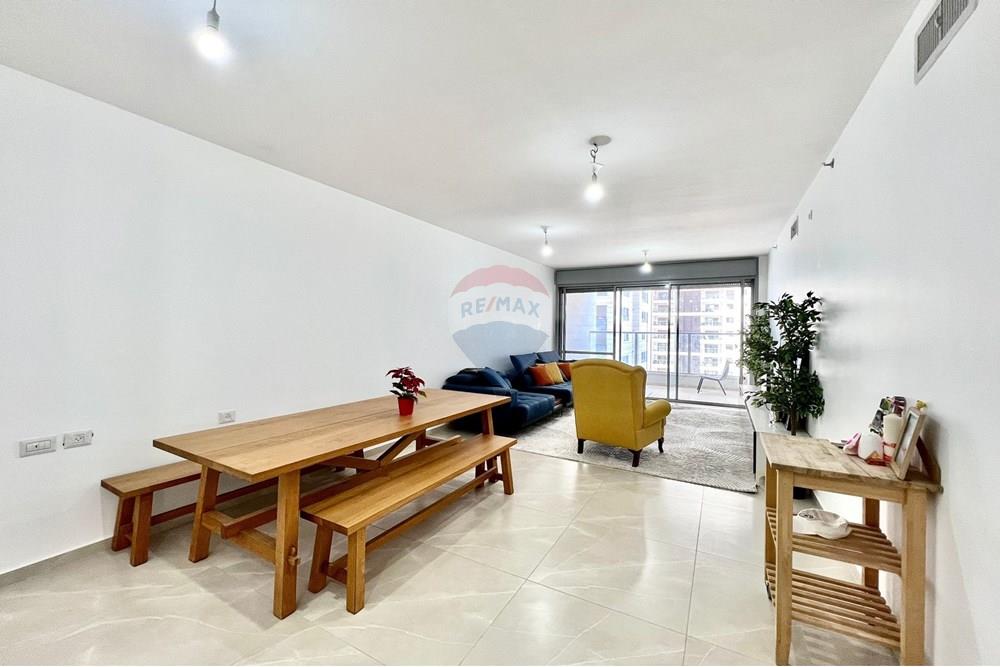 Apartment for Sale in Netanya - Image 4