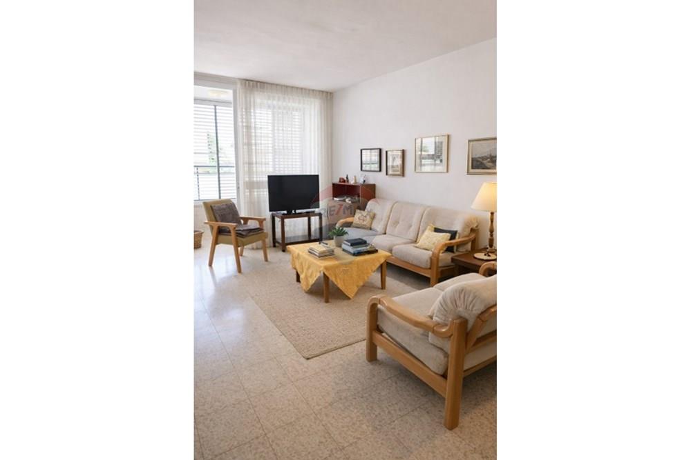 Apartment for Sale in Ramat Gan - Image 1
