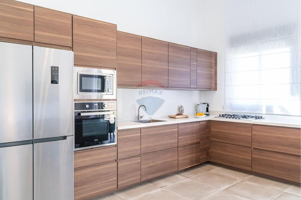 Apartment for Sale in Nahariya - Image 2