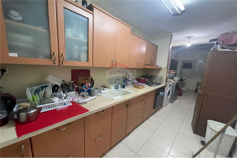 Apartment for Sale in Kiryat Yam - Image 3