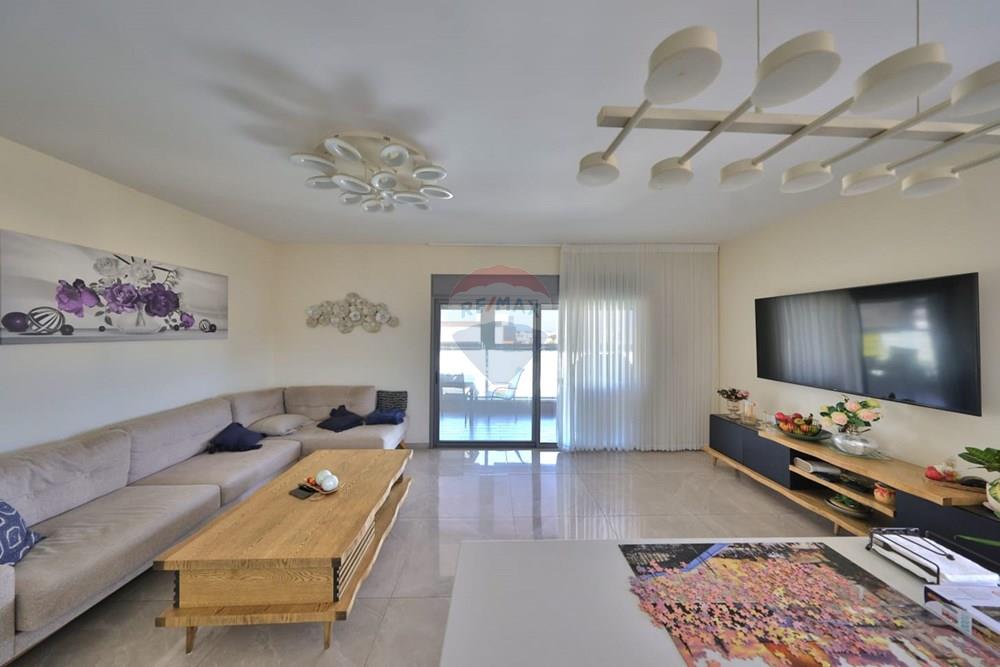 Apartment for Sale in קרית אתא - Image 1