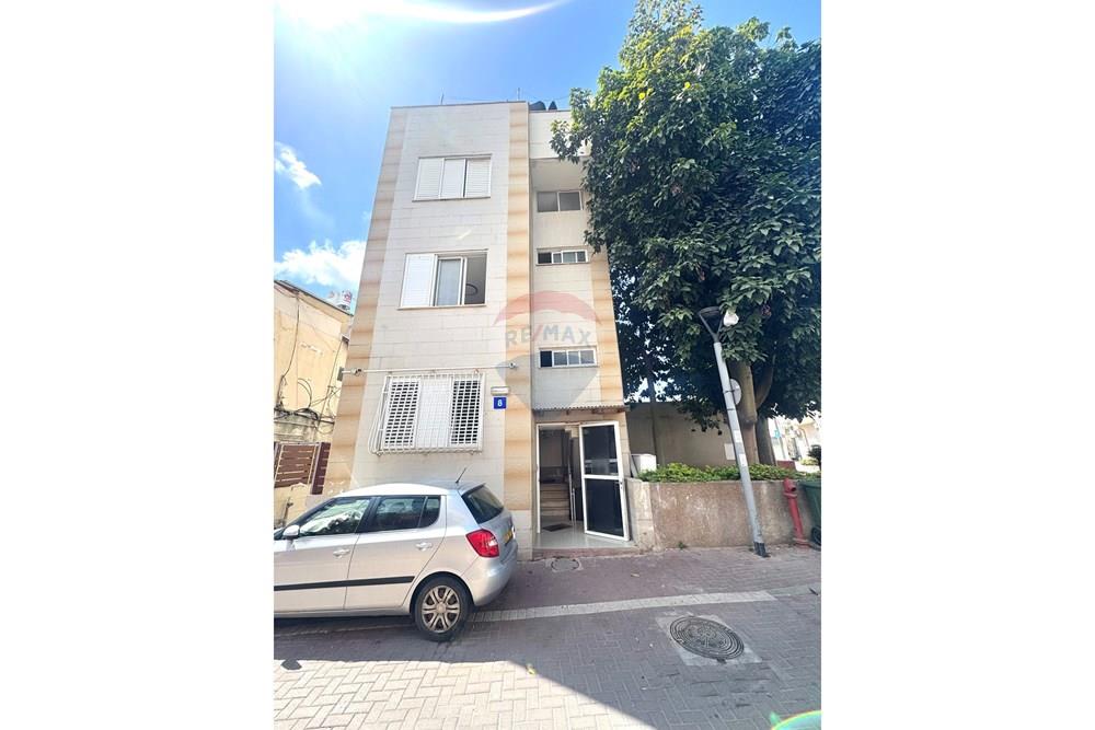 Apartment for Sale in Tel Aviv - Image 4