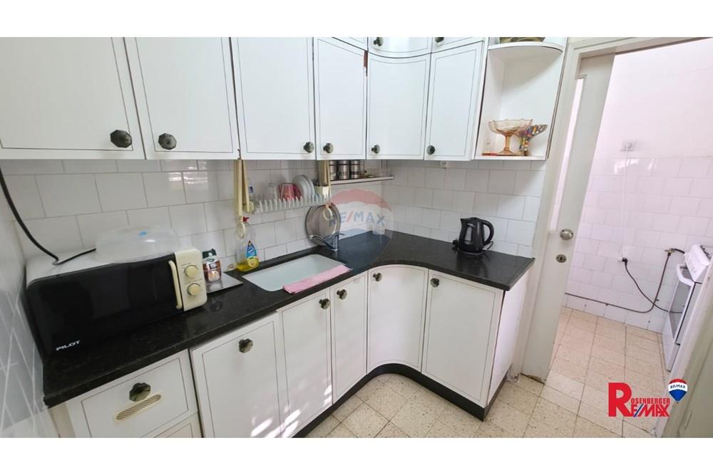 Apartment for Sale in Holon - Image 3
