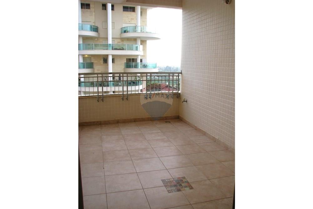 Apartment for Sale in Hod HaSharon - Image 5