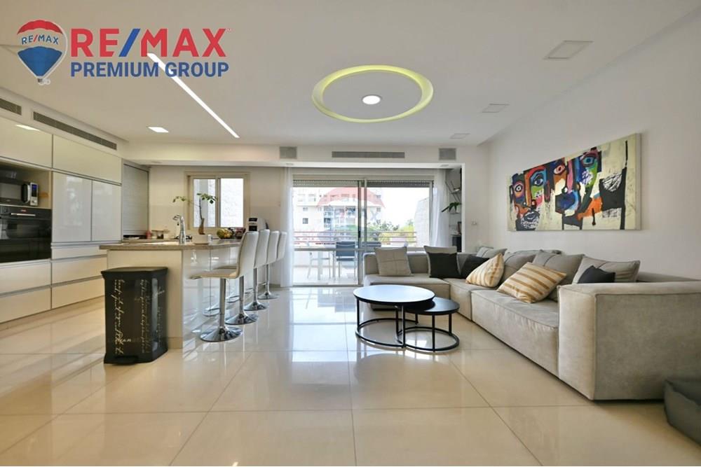 Apartment for Sale in שוהם - Image 2