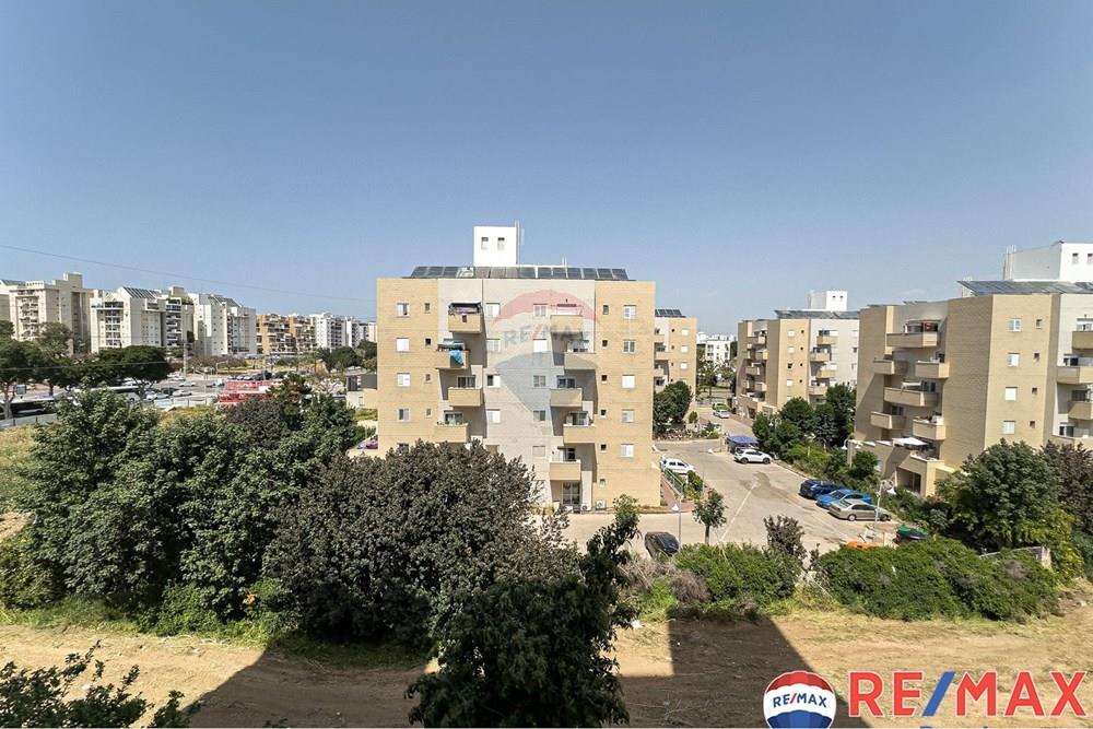 Apartment for Sale in Ashkelon - Image 2