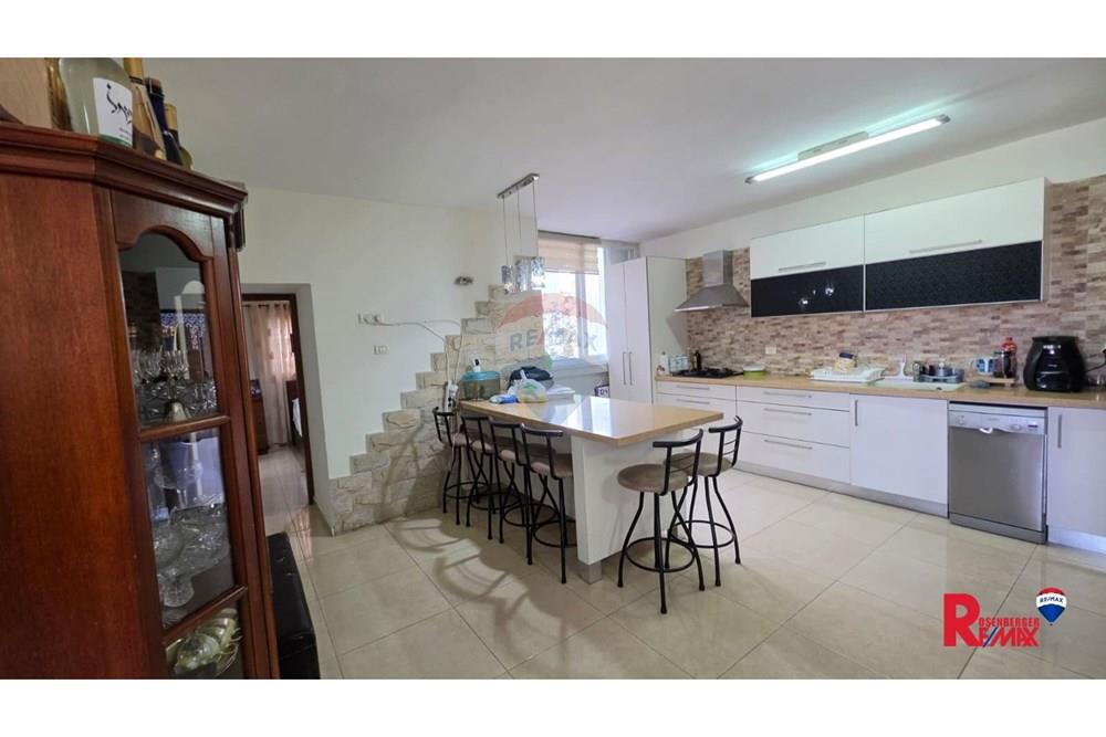 Apartment for Sale in Rishon LeZion - Image 3