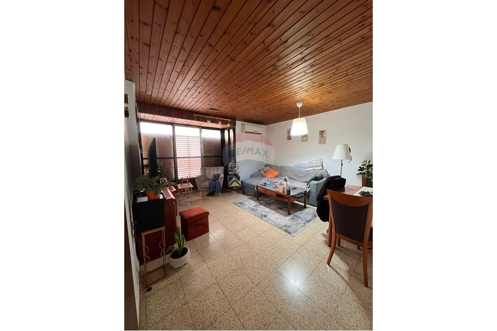 Apartment for Sale in Petah Tikva - Image 2