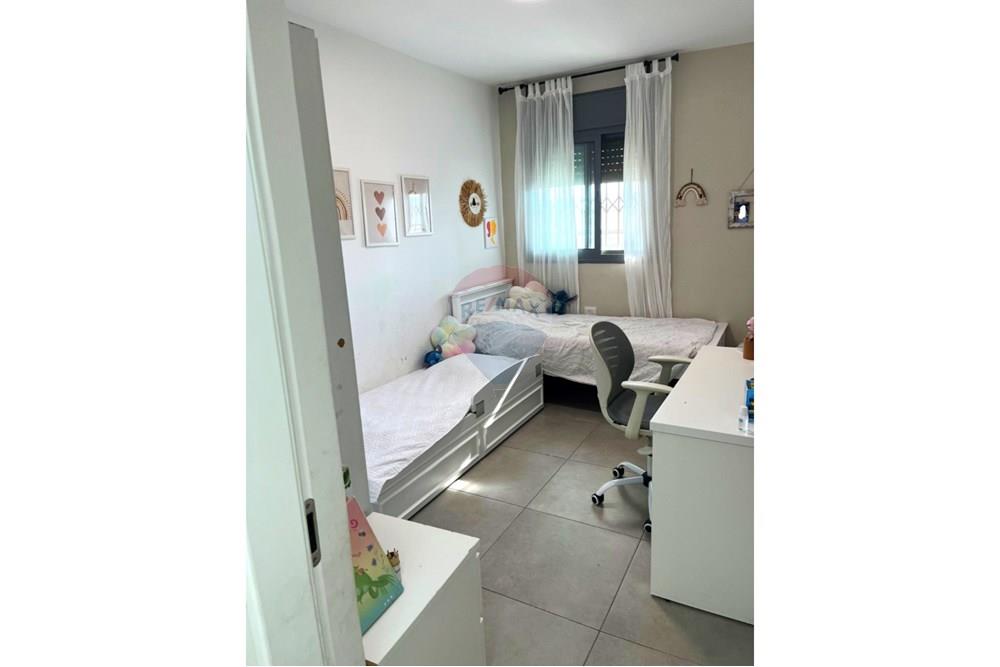 Apartment for Sale in קרית מוצקין - Image 6