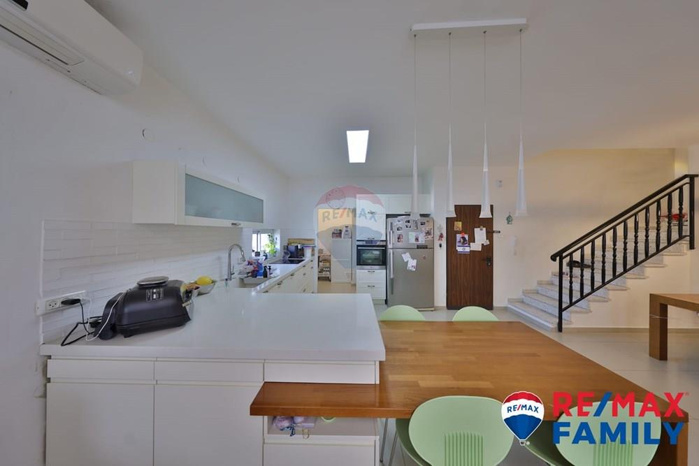 Apartment for Sale in קרית חיים - Image 2
