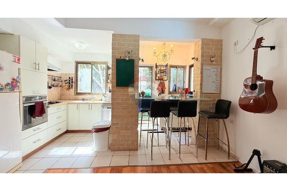 Apartment for Sale in Haifa - Image 3