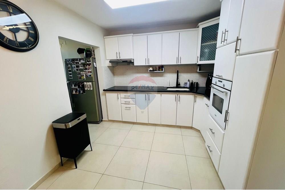 Apartment for Sale in Karmiel - Image 2