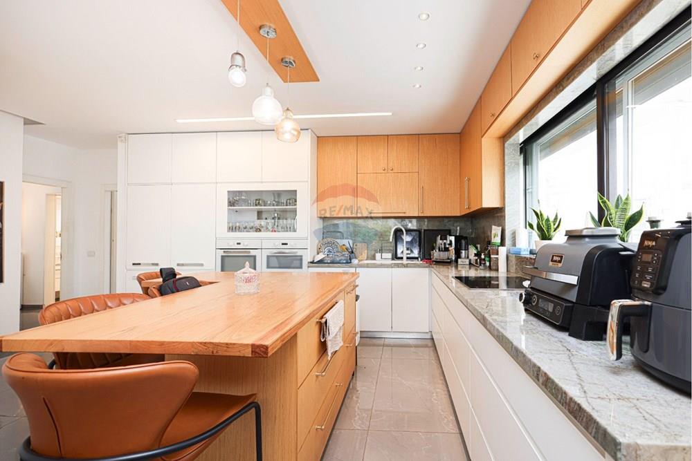 Apartment for Sale in Herzliya - Image 7