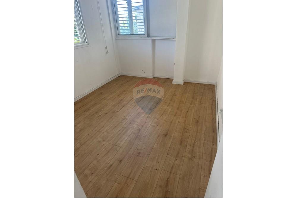 Apartment for Sale in קרית מוצקין - Image 5