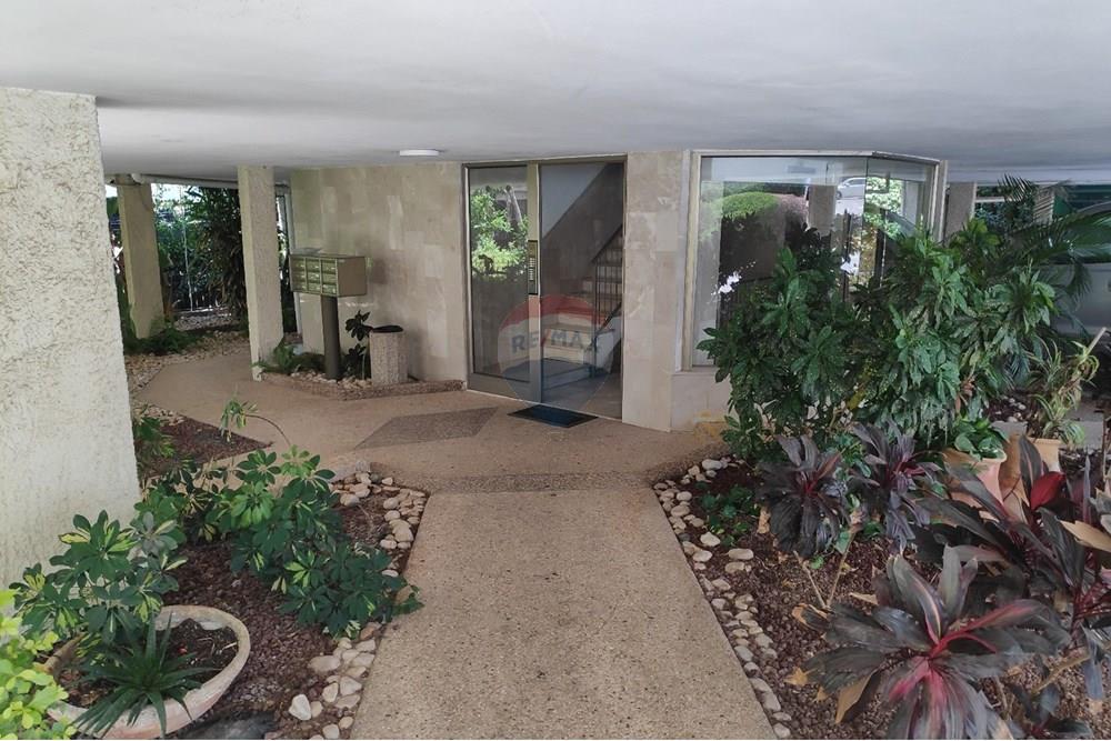 Apartment for Sale in Givatayim - Image 1