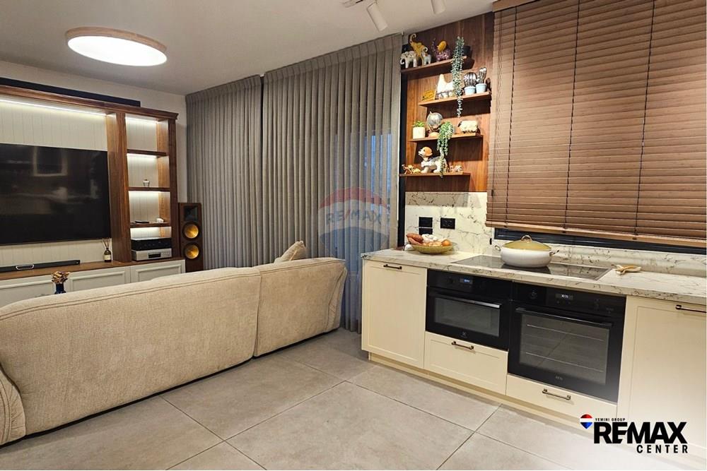 Apartment for Sale in Holon - Image 6