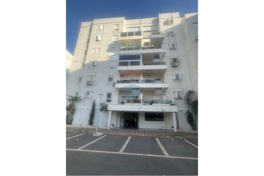 Apartment for Sale in Nahariya - Image 1