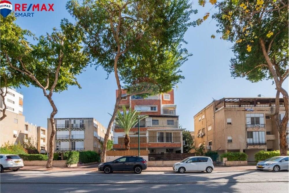 Apartment for Sale in קרית אתא - Image 2