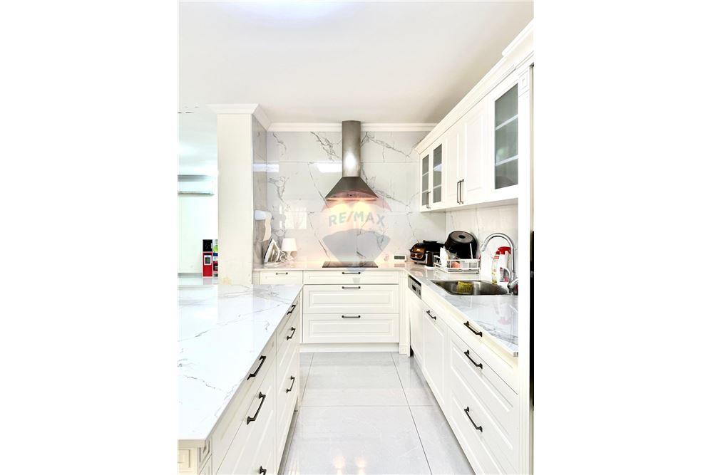 Apartment for Sale in אור עקיבא - Image 2