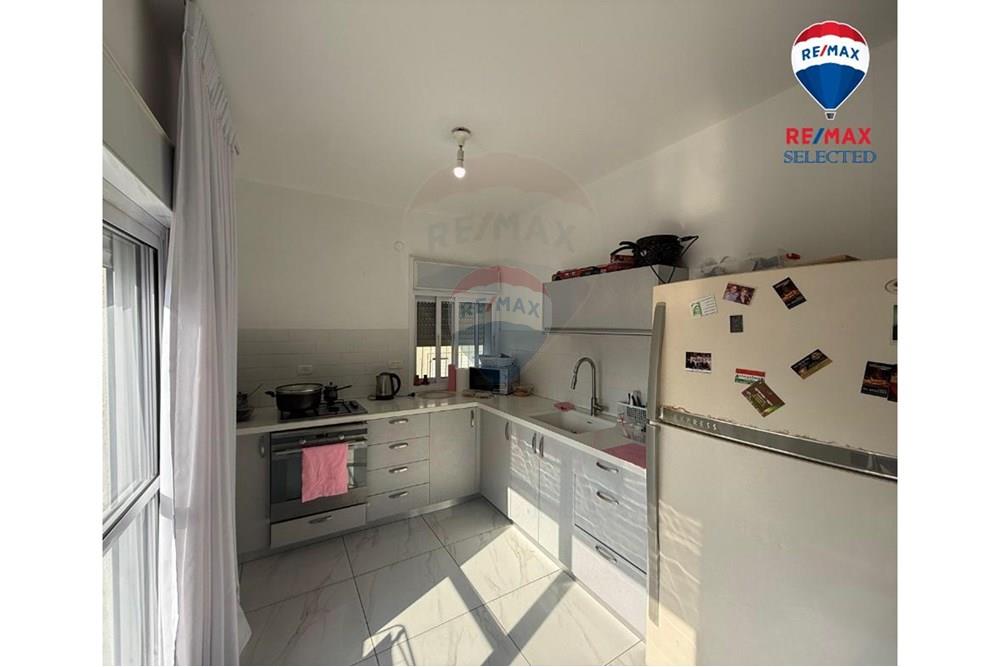 Apartment for Sale in Haifa - Image 5