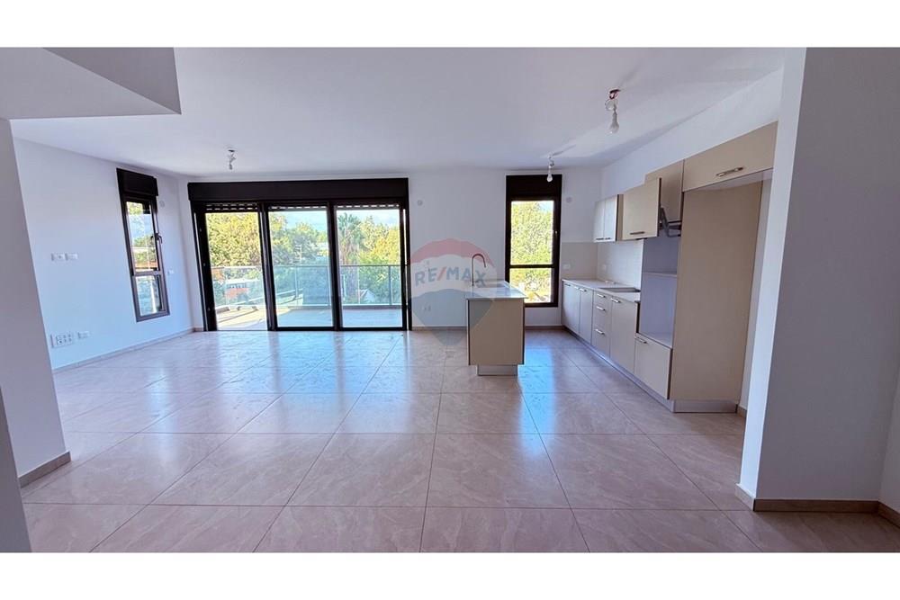 Apartment for Sale in Herzliya - Image 2