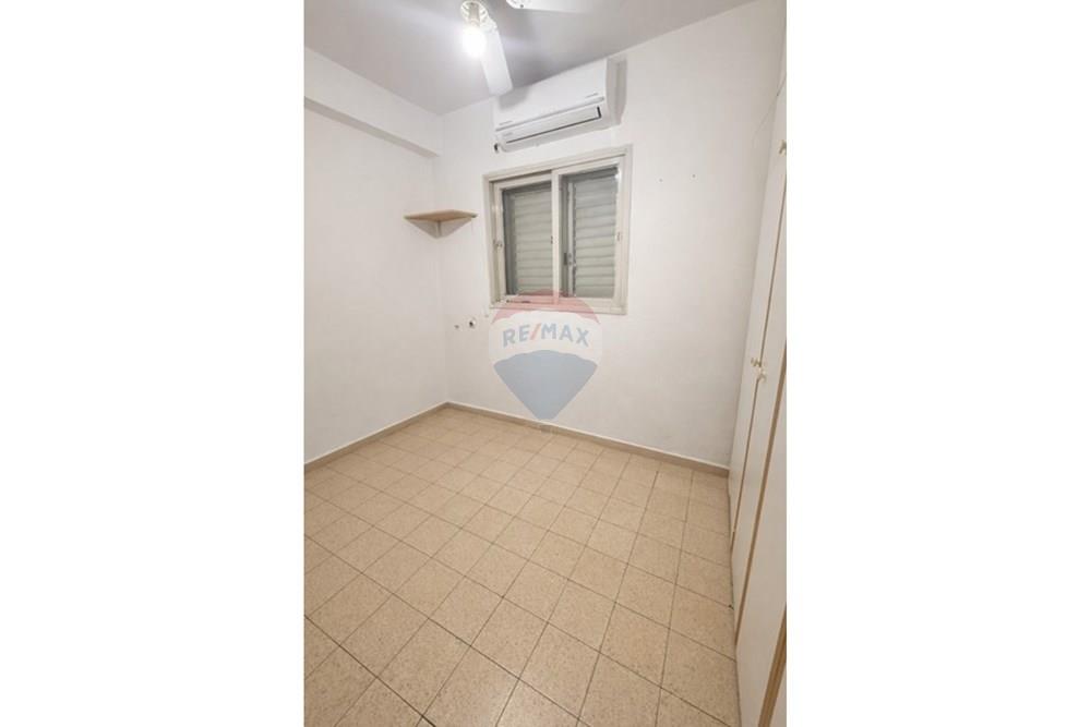 Apartment for Sale in Tel Aviv - Image 5