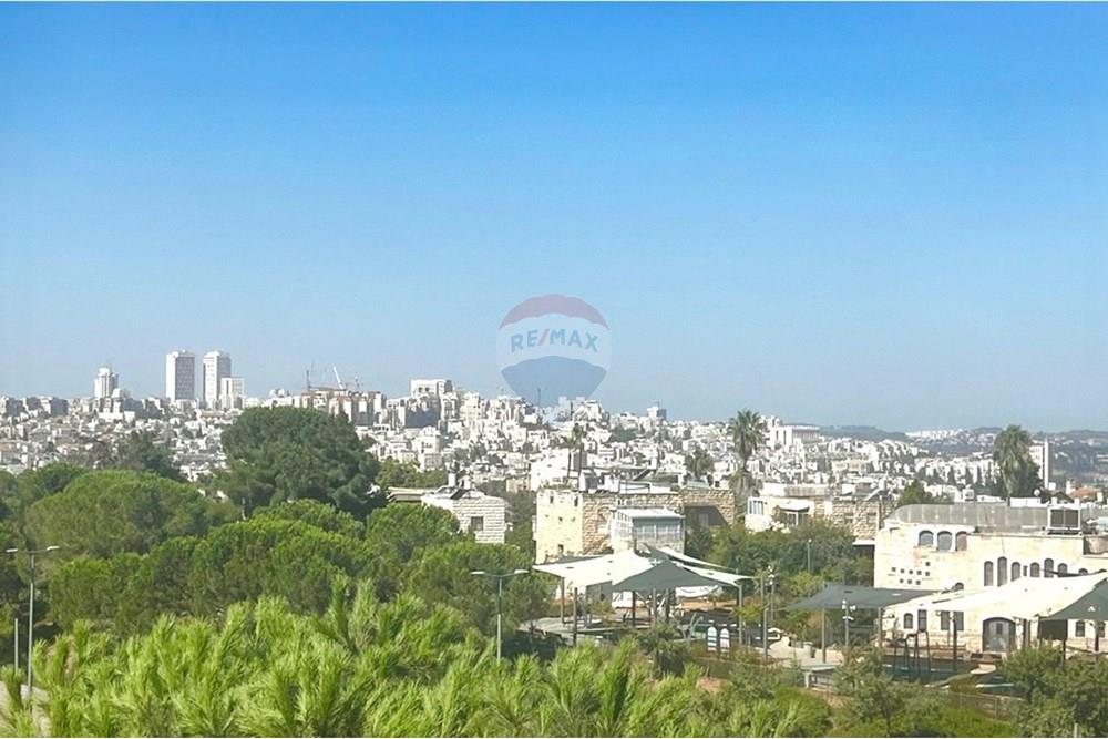 Apartment for Sale in Jerusalem - Image 2