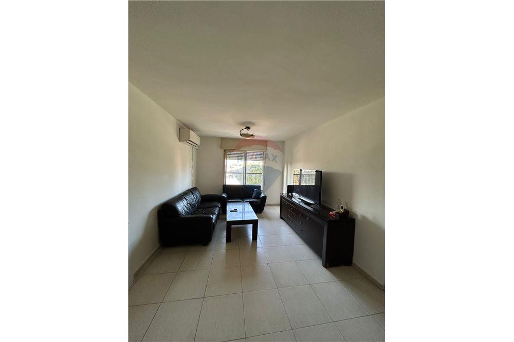 Apartment for Sale in Kiryat Yam - Image 1