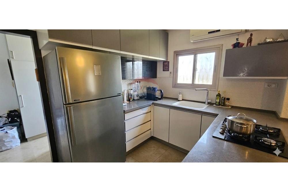 Apartment for Sale in Beer Sheva - Image 2