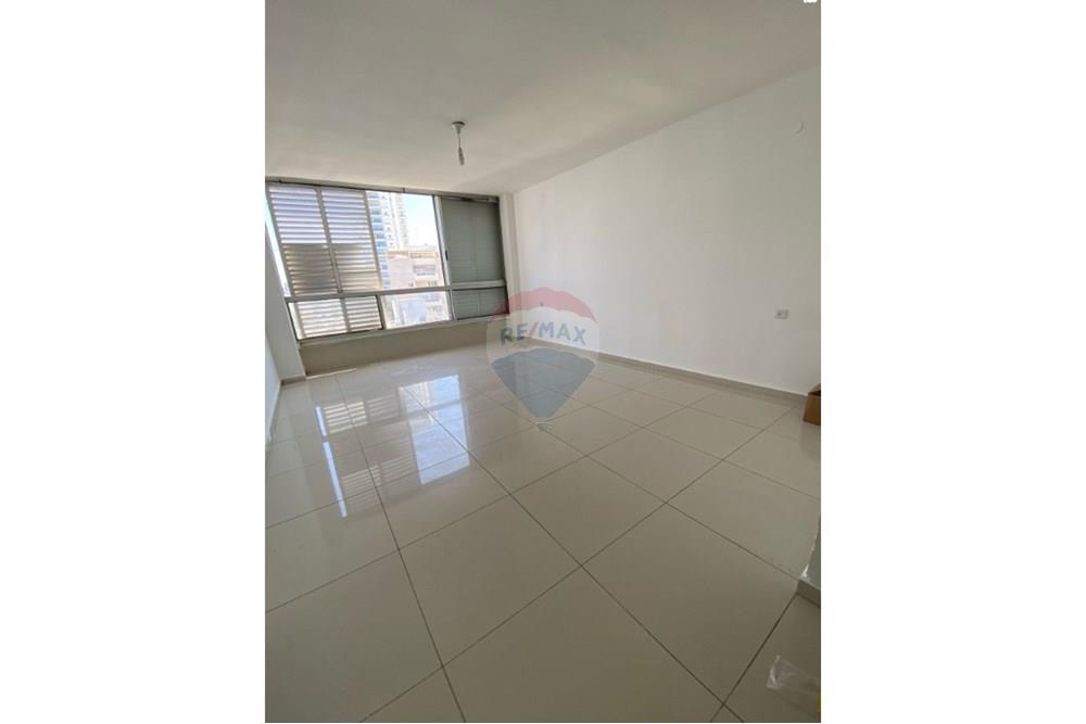 Apartment for Sale in Netanya - Image 1