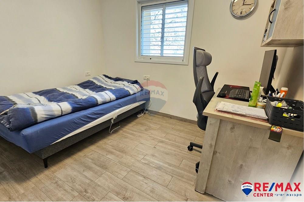 Apartment for Sale in Holon - Image 5