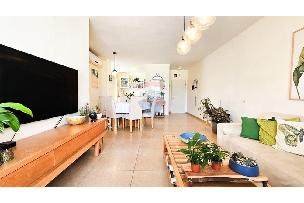 Apartment for Sale in Ashdod - Image 1