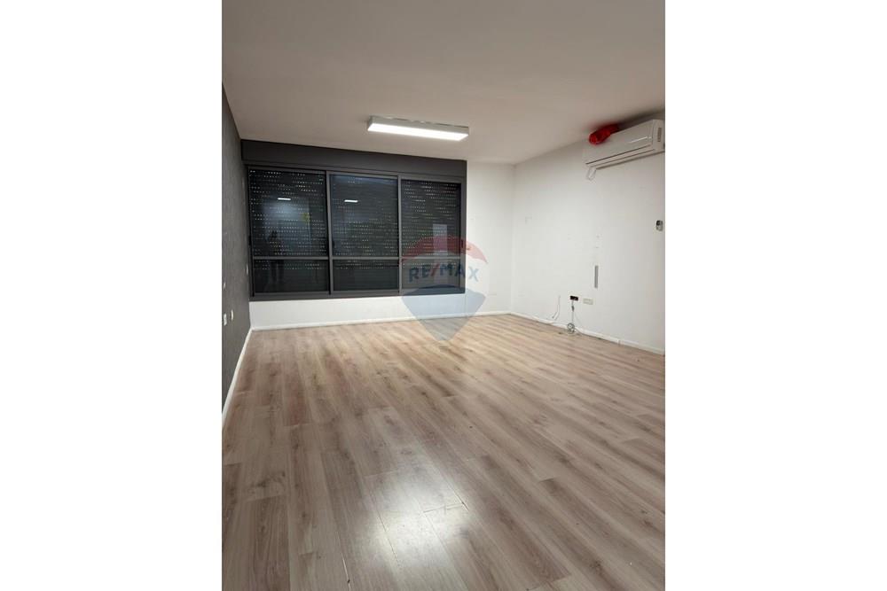 Apartment for Sale in קרית מוצקין - Image 1
