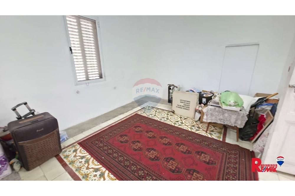 Apartment for Sale in אזור - Image 7