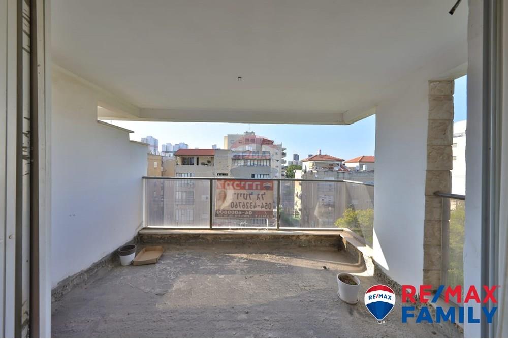 Apartment for Sale in קרית מוצקין - Image 5