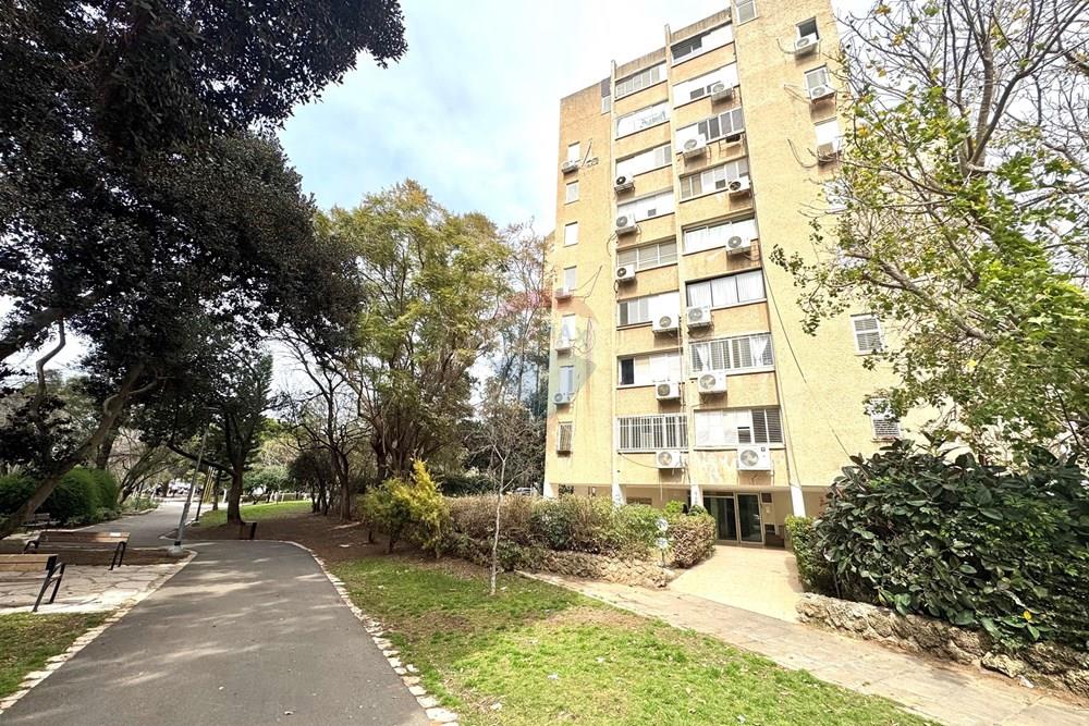 Apartment for Sale in Tel Aviv - Image 4