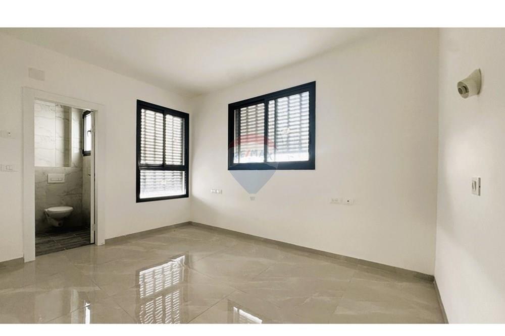 Apartment for Sale in Afula - Image 4