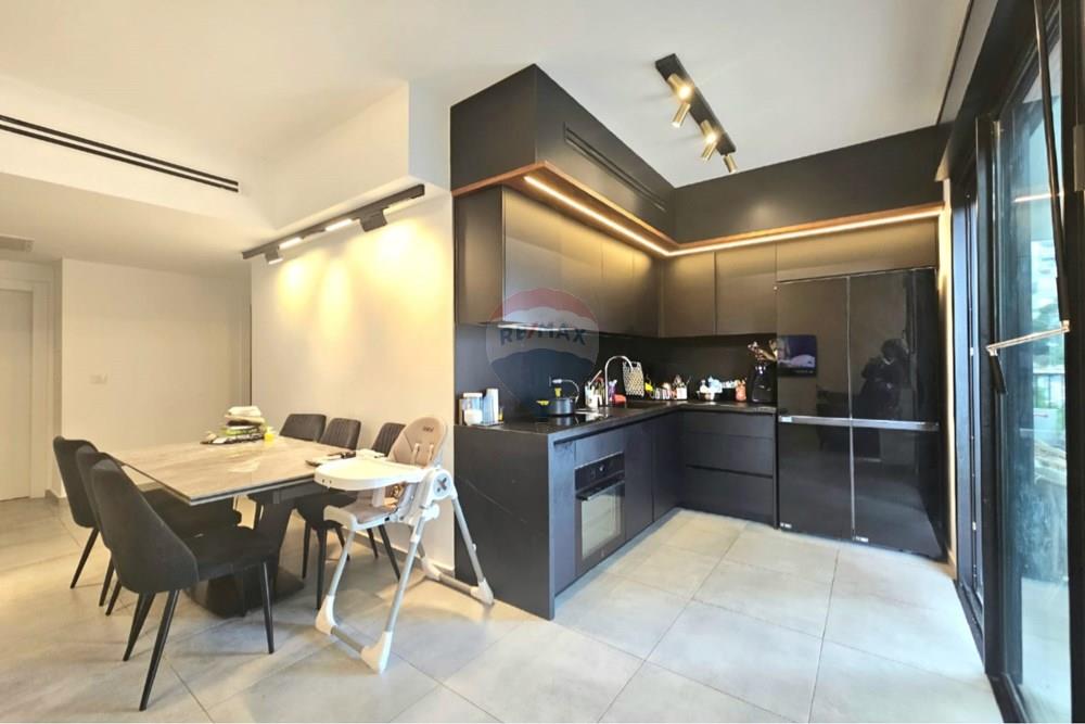 Apartment for Sale in Ramat Gan - Image 7