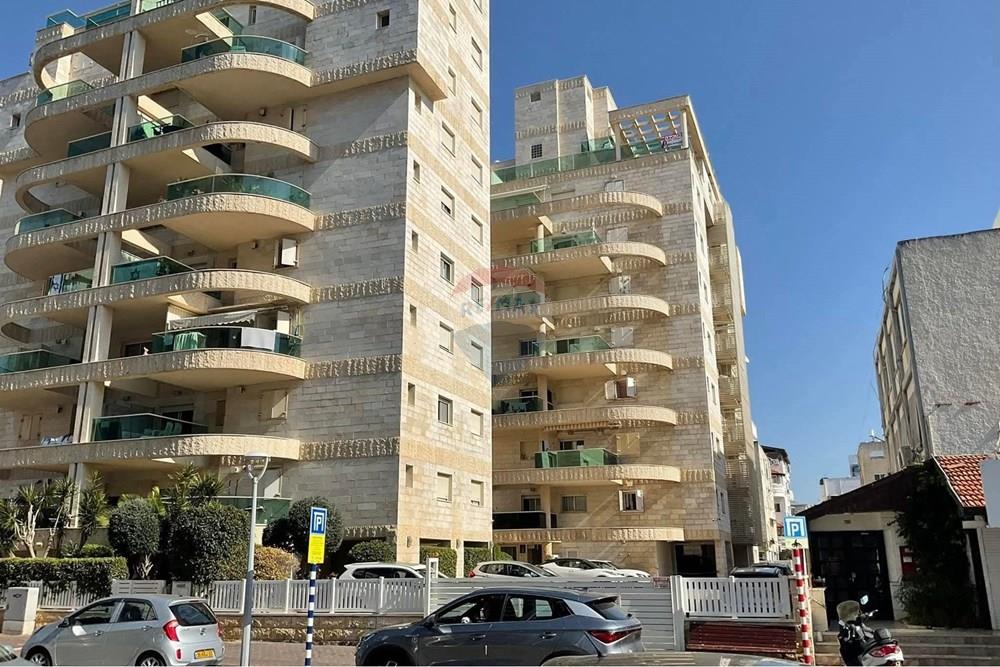 Apartment for Sale in Nahariya - Image 1