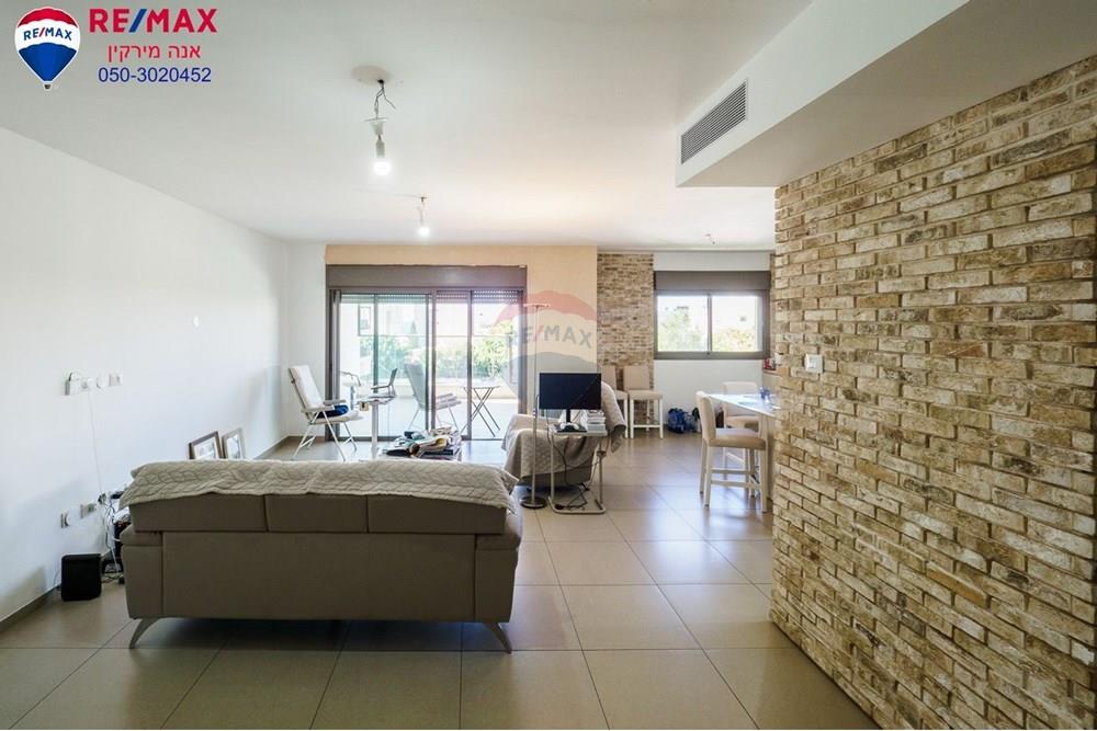 Apartment for Sale in Nahariya - Image 4