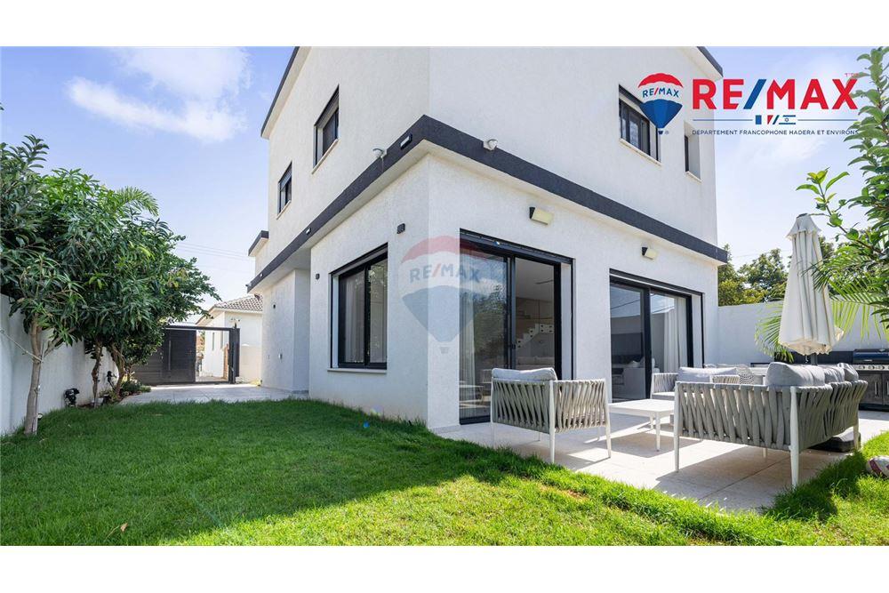 Condo for Sale in Hadera - Image 1