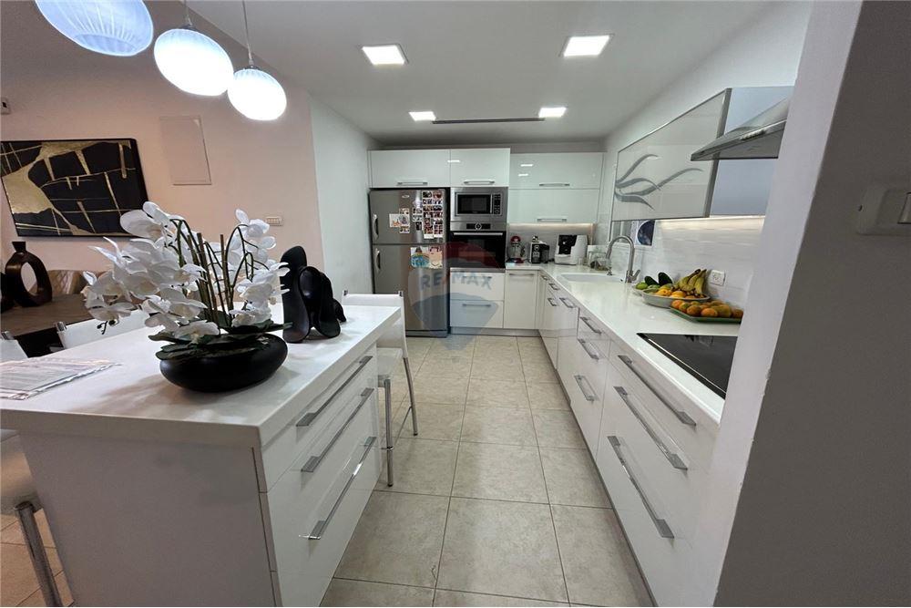 Apartment for Sale in קרית אתא - Image 5