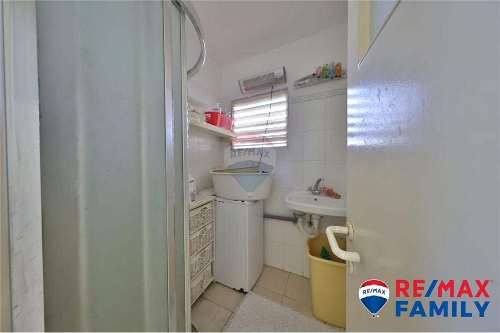 Apartment for Sale in קרית מוצקין - Image 7