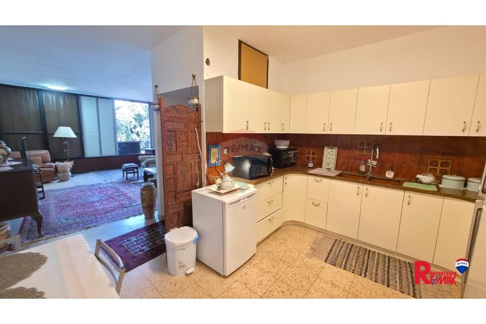 Apartment for Sale in Ramat Gan - Image 2