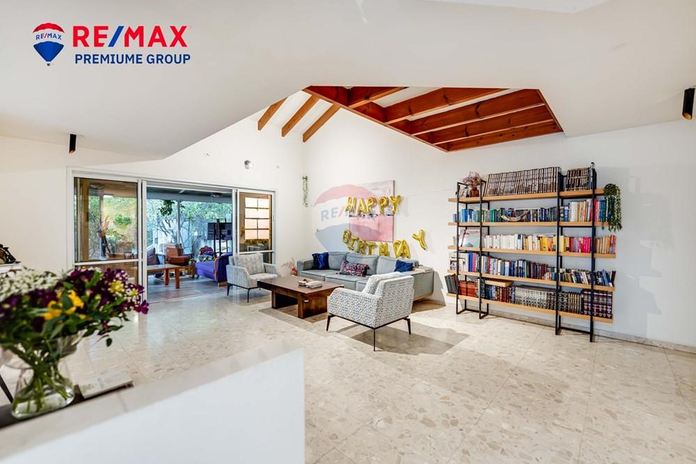 Apartment for Sale in שוהם - Image 3