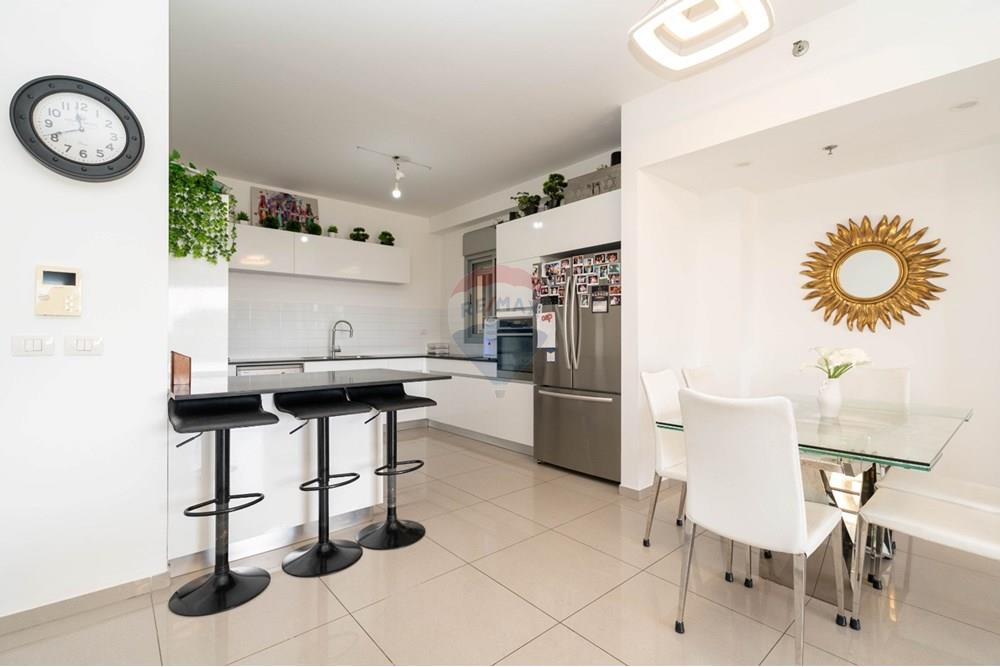 Apartment for Sale in Netanya - Image 5