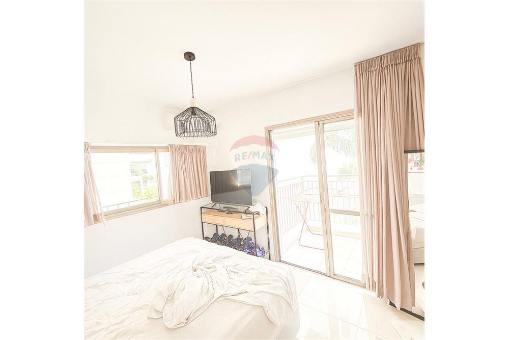 Apartment for Sale in Tel Aviv - Image 4