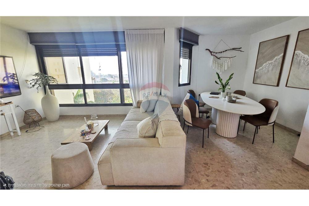 Apartment for Sale in Tel Aviv - Image 2