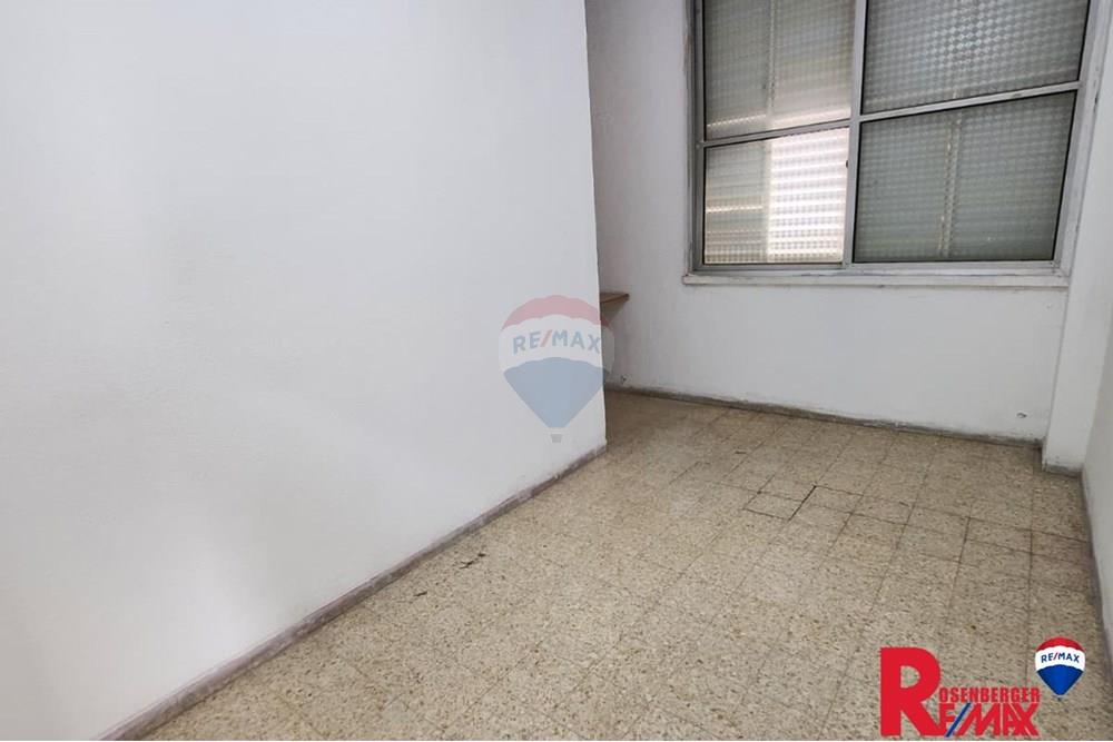 Apartment for Sale in Bnei Brak - Image 6