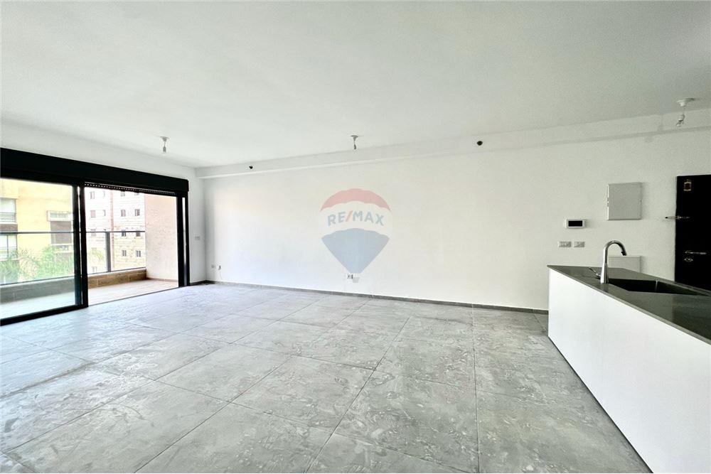 Apartment for Sale in Netanya - Image 5